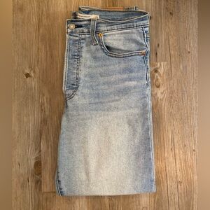 Levi's Women’s Ribcage Straight Jeans